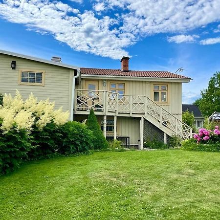 Charmigt Sekelskifteshus Med Naerhet Till Det Mesta Eskilstuna Exteriör bild